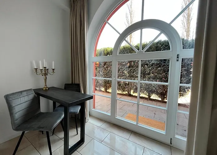 Villa Am Park Apartment